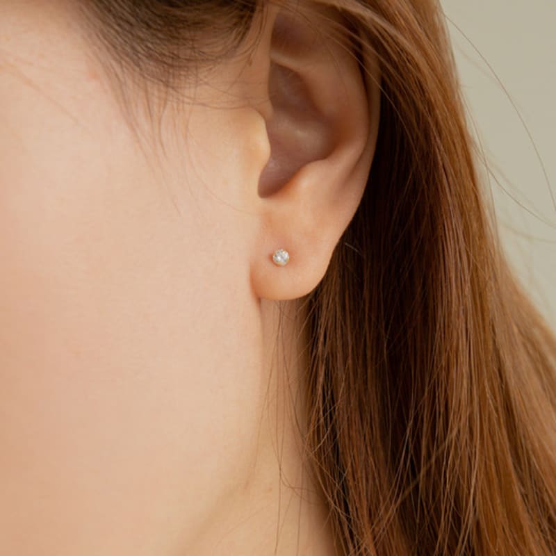 LUNNE 14k Simple Cubic Earrings (14k Gold) #ES01