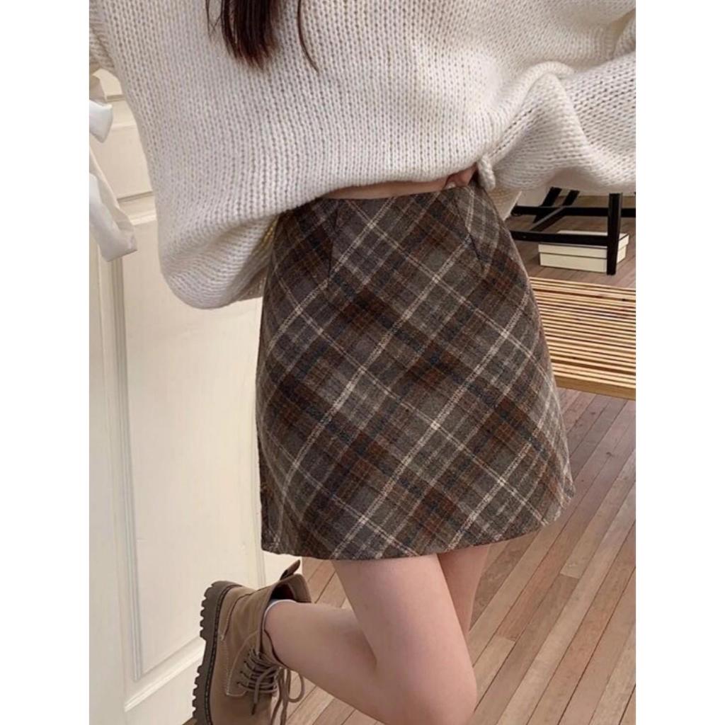 Plus Size Retro Plaid Woolen A-line Skirt - Autumn/Winter Women’s Slimming Hip-hugging Short Skirt
