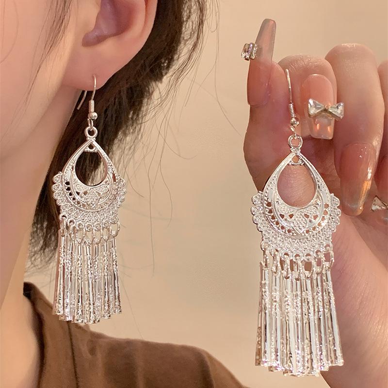 Yunnan Ethnic Style Handmade Tassel Earrings for Women