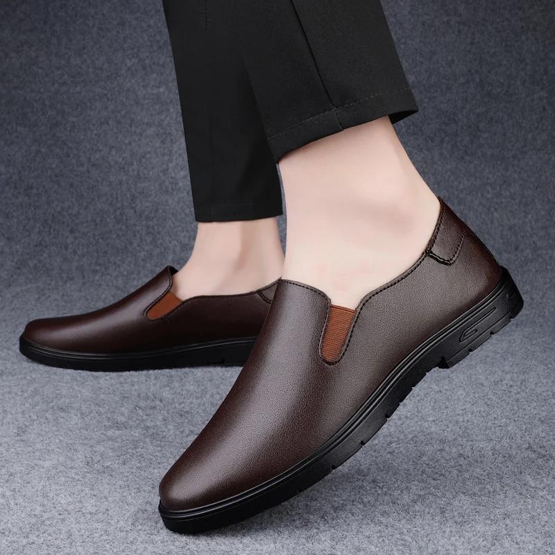 Hochwertige Herren Slipper Echtes Leder Outdoor Freizeitschuhe Allround Herren Bequeme Sneaker Klassische Herren Slipper