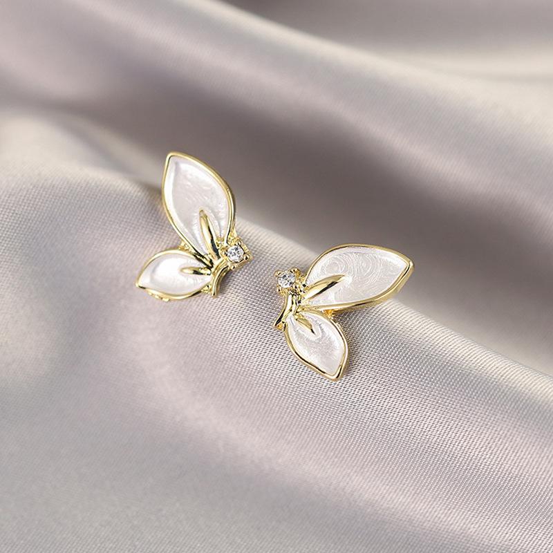 Simple Zircon Butterfly Earrings Light Luxury High-end Stud Earrings Temperament Fashionable Sweet Pearl Earrings Women