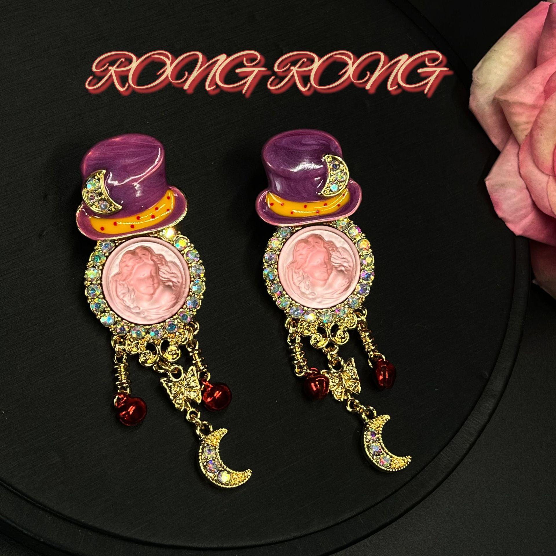 

Vintage Accessories With A High-end Feel KF Hats Moon Tassels Sleeping Angels Heavy Industry Earrings Antique Unique Items рожевий