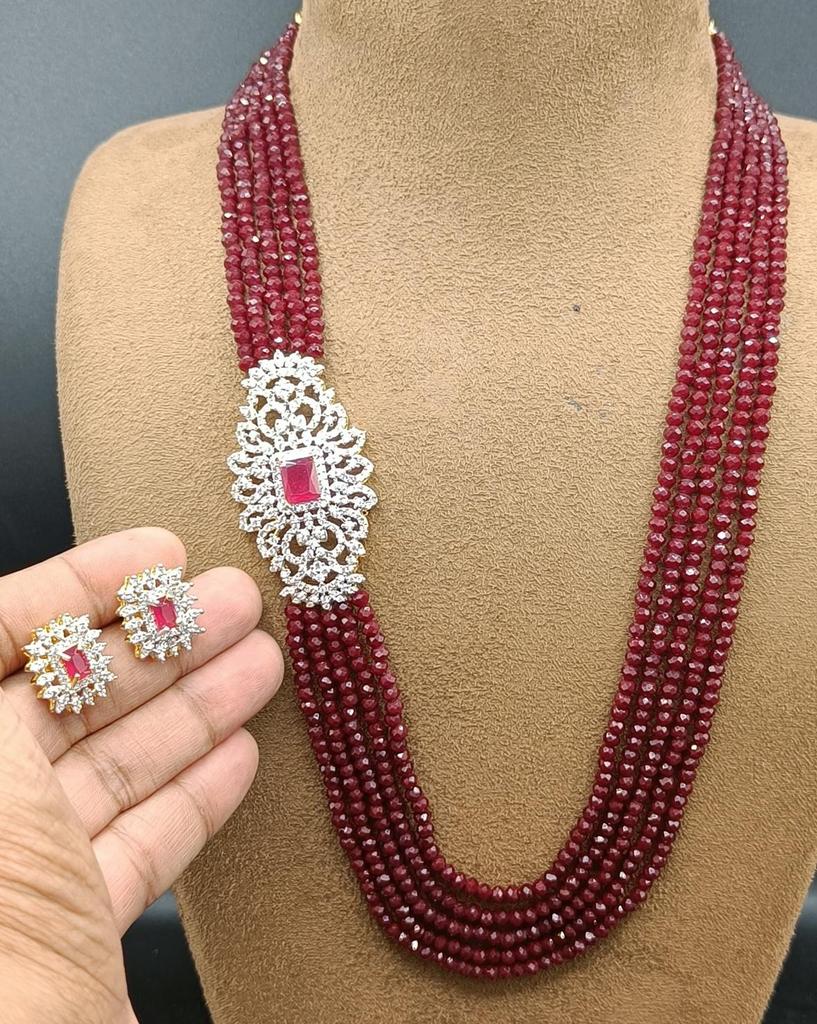 

Женские комплекты с длинными ожерельями кристально-красного цвета