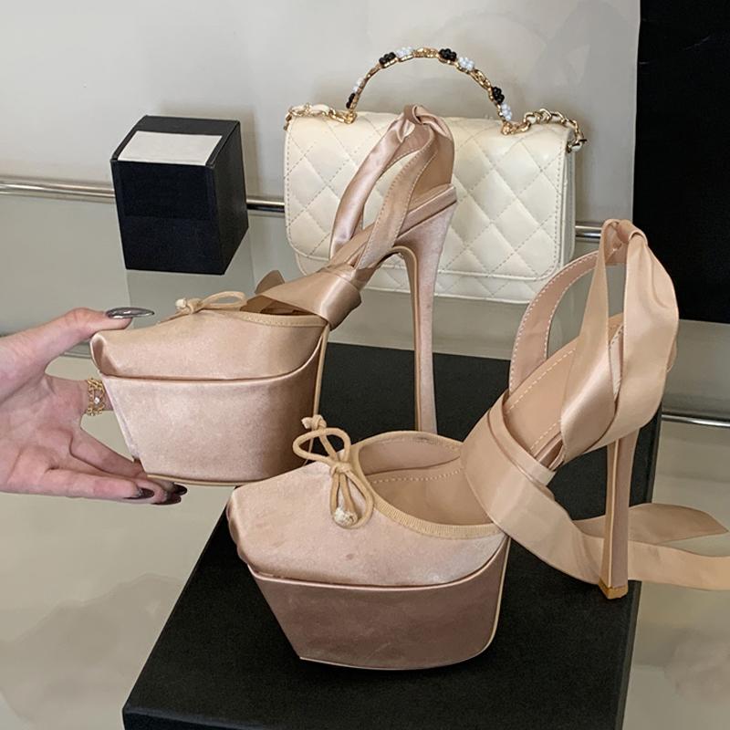 Marken-Designer Damen Schnür-Super-High Heels Ballett-Tanzschuhe Schmetterlingsknoten Quadratische Zehenpartie Bankett Stiletto Plateau-Pumps