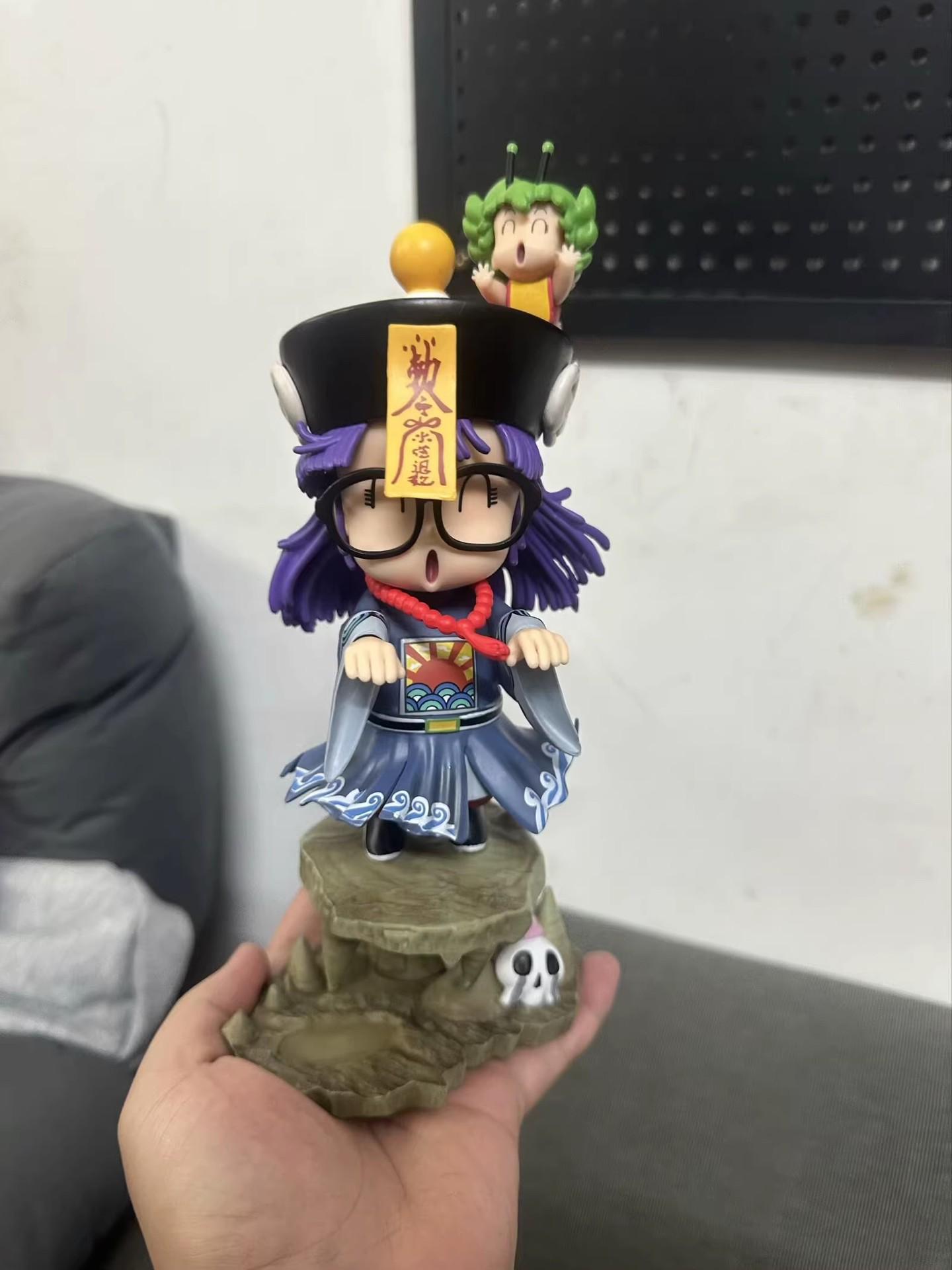 23cm Dr. Slump Anime Figure Arale Figures Cute IQ Doctor Figurine Pvc Statue Model Doll Collection Desk Decoration Kid Toy Gifts without box