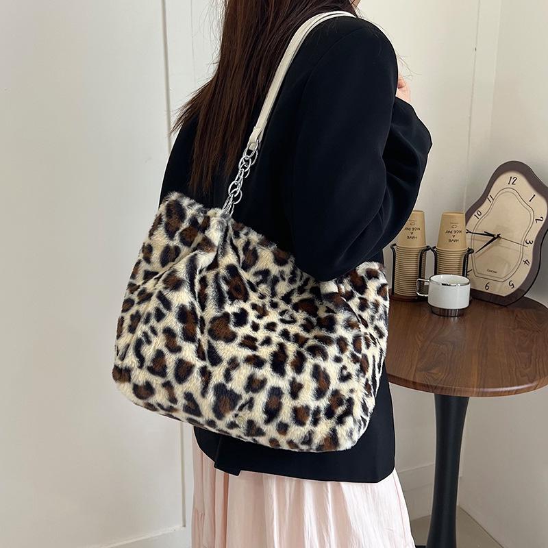 Leopard Plush Trendy Chain Casual Shoulder Bag