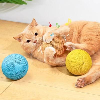 Faux Sisal Cat Ball Toy, 8CM Large Sisal Scratch Ball with Built-in Bell, Interactive Cat Play Toy, Bite-Resistant Cat Toy for Relieve Stress &