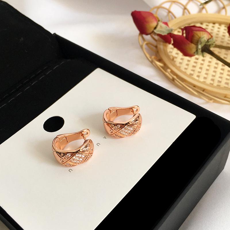 Elegant Argyle Diamond-Inlaid Ear Clips - Trendy European & American Style