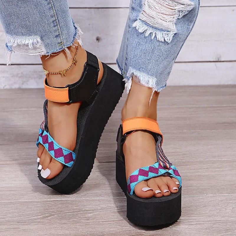 Fashion 2024 New Summer Women's Shallow Mouth Leaky Toe Platform Sandals Outdoor Simple Mixed Color Wedge Sandals Women's Sandalias
