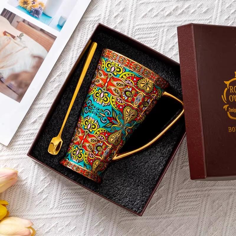 Large Capacity Mug, Light Luxury Retro Bone China Water Cup, European Style Creative Coffee Cup, Office Tea Cup Christmas Gift