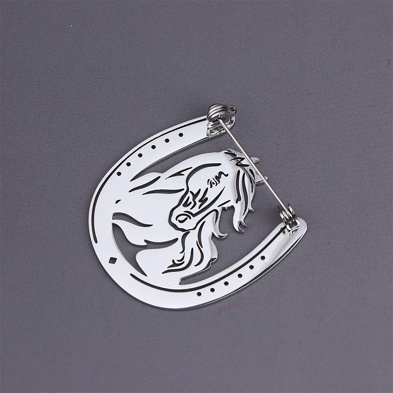Broche Ferradura Estilo Ocidental Vazado Cavalo Pin de Metal Embelezamento Mochila Jeans Pins Casuais para Exterior Acessório 1 Peça