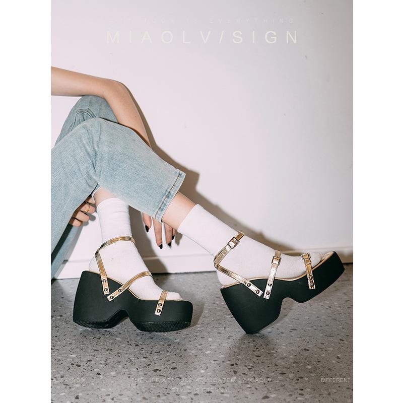 Platform Sandals Women's Summer Height Increase In 2025, Slope Heel Open-toed Casual Muffin Shoes Are Comfortable, Taller and Thinner
