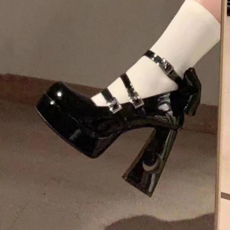 Fashion Women's Chunky Platform Pumps Fashion Patent Leather High Heel Single Shoes Mary Jane Shoes High Heels Lolita Shoes Cosplay Shoe