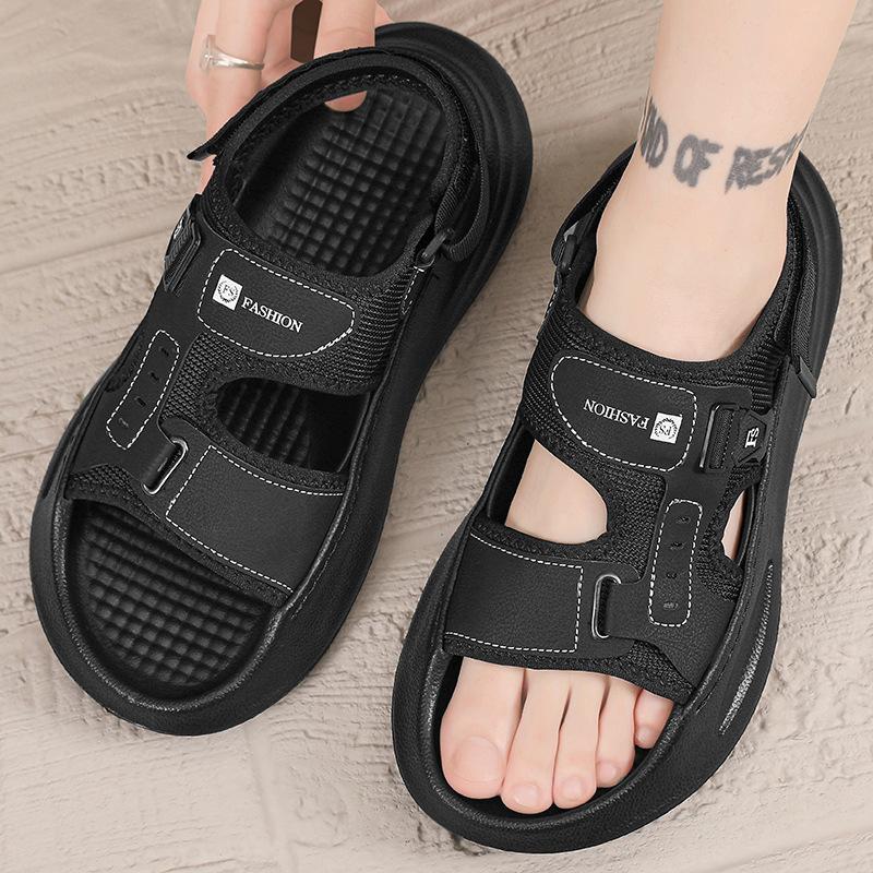 Sandals Men's Summer 2025 New Sports and Leisure Driving Two Wear Dad Light Stepping On Shit Feeling Men's Beach Slippers