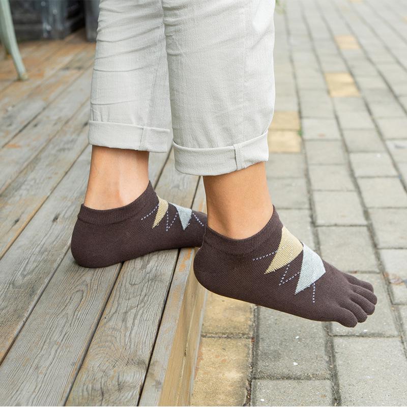Men's Low-Cut Cotton Five-Toe Socks - Sweat-Absorbent and Breathable