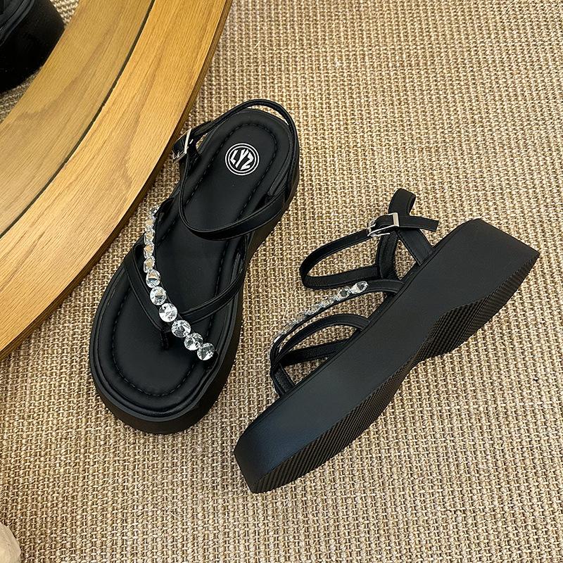 Fairy style fashion open-toed silver sandals female 2025 summer new muffin platform French with skirt beach shoes