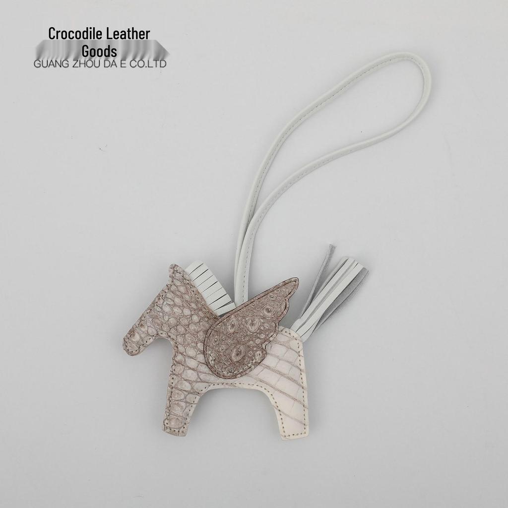 Breloque Pégase en Cuir de Crocodile Siamois: Accessoire Pony Cousu à la Main pour Sacs de Femmes