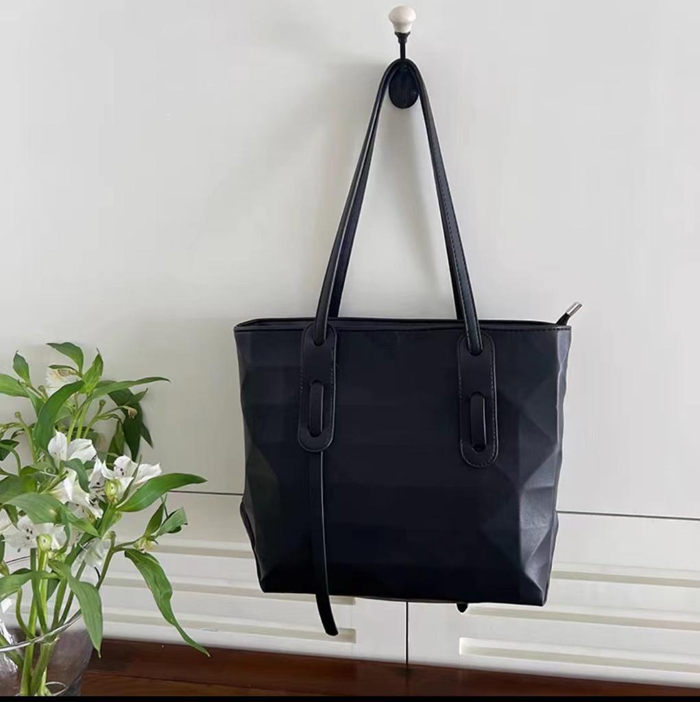 Sac cabas géométrique en forme de losange au design de niche, sac à bandoulière unique sous l'aisselle de grande capacité pour femmes