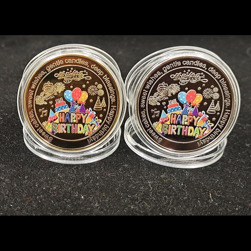 1 Stück Farbe Alles Gute zum Geburtstag Gedenkmünze Kreatives Geschenk Kuchen Goldmünze Silbermünze Lustige Exquisite Glücksmedaille Geschenk