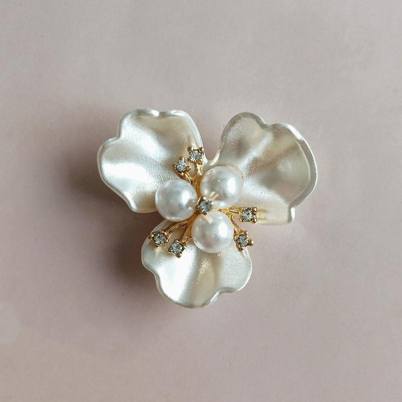 1 Pcs Pearl Daisy Flower Plate Torus Alloy Accessories Diy Handmade Jewelry
