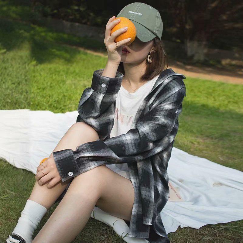 2026 Spring/Autumn Women's Korean Plaid Shirt - Loose, Retro Hong Kong Style, Trendy Long Sleeve Top