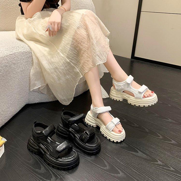 Platform Casual Sandals Women's Spring and Summer 2024 New Shit-stepping Soft-soled Velcro Sports Beach Sandals