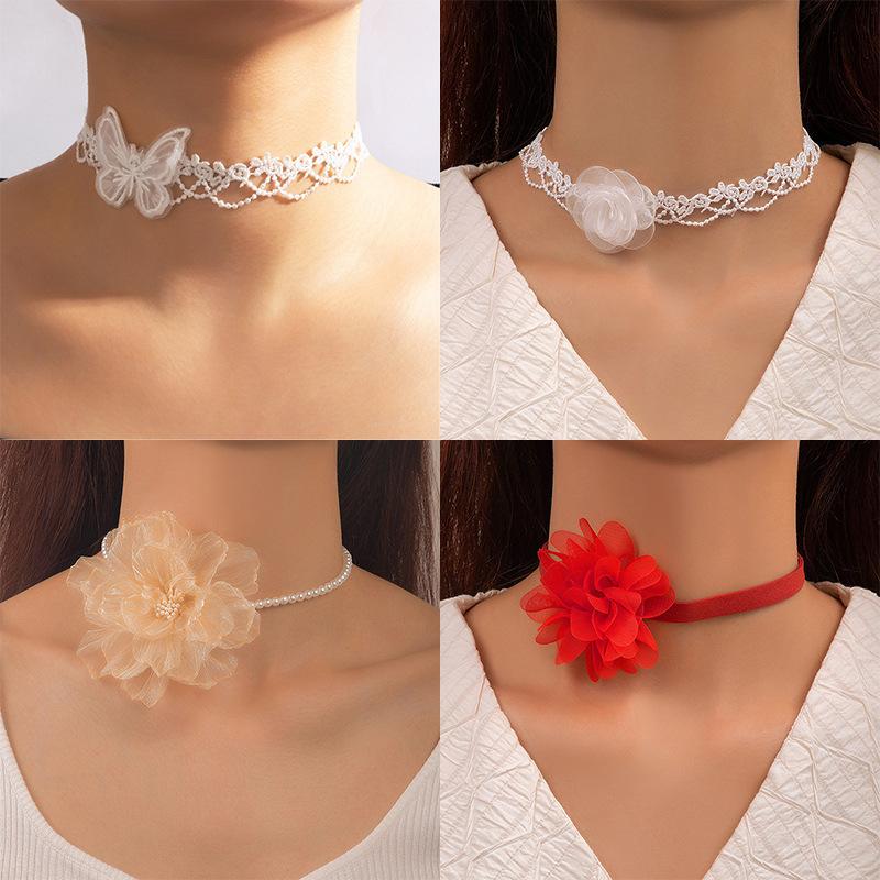 Collana di perle, collana in pizzo a farfalla bianca, catena per clavicola con fiore geometrico in tessuto