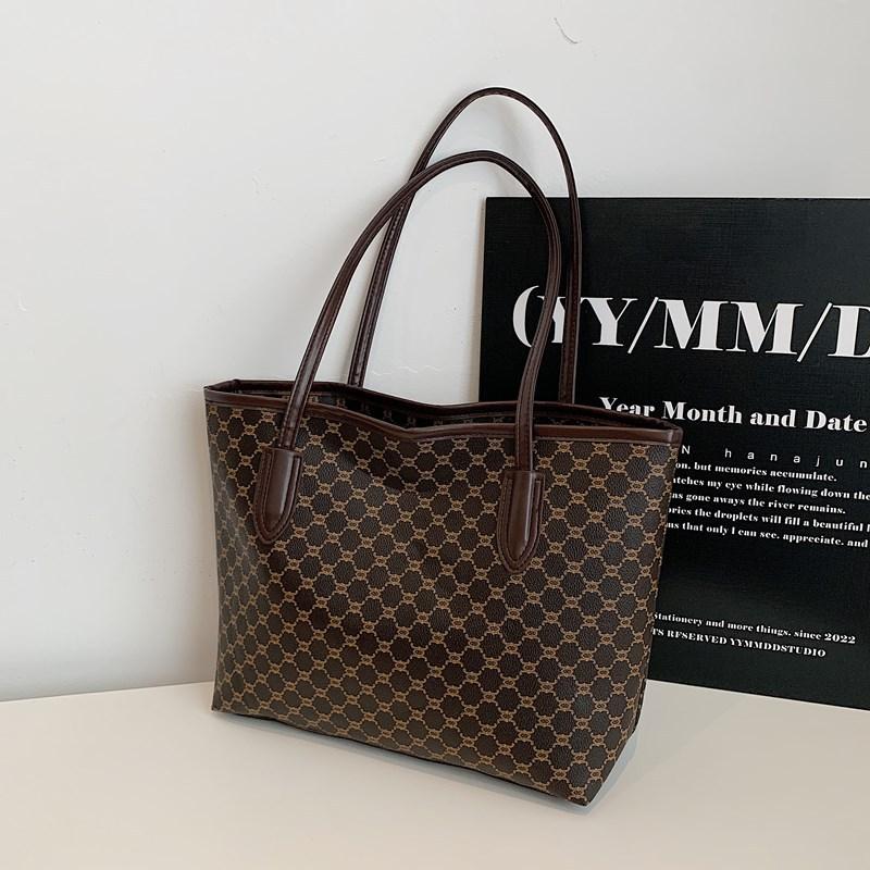 Commuter Large-capacity Retro Women's Bags, New Fashionable Versatile Shoulder Underarm Bags, Premium Tote Bags