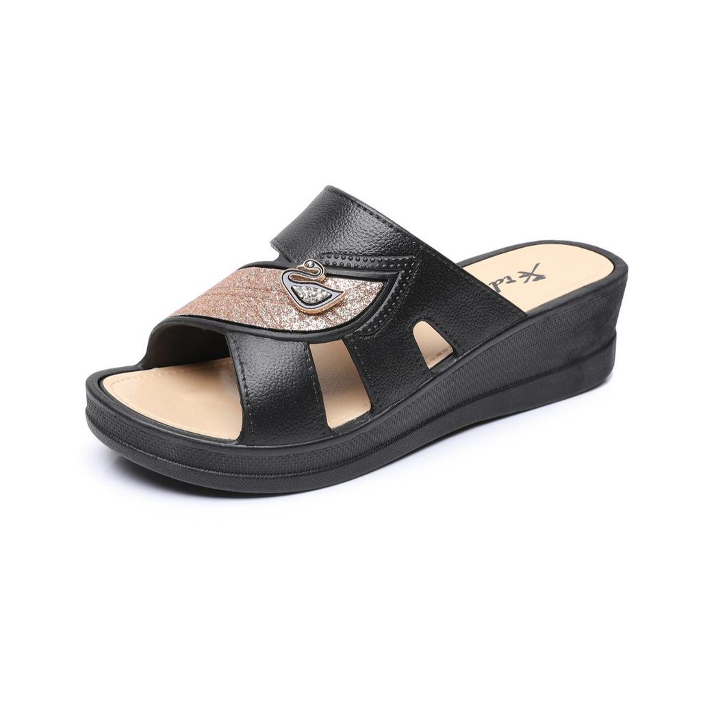 Mom’s Outdoor Women's Summer Fashion Non-Slip Thick-Soled Slippers - Comfortable for Middle-Aged and Elderly