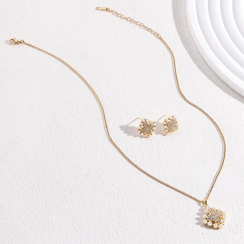 Zircon Four-Leaf Flower Pearl Necklace Women'S Light Luxury Versatile Temperament Set Jewelry