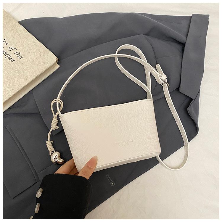 

2025 new fashion one-shoulder bucket bag foreign simple and versatile summer fashion high-quality soft leather crossbody bag for women белый
