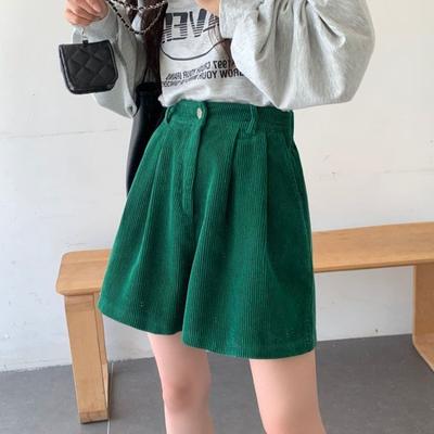 Kadınlar için Kadife Şortlar Sonbahar Kış Vintage Stil Giyim Düz Geniş Paça Şortlar Rahat Elastik Bel A Kesim Pantolonlar