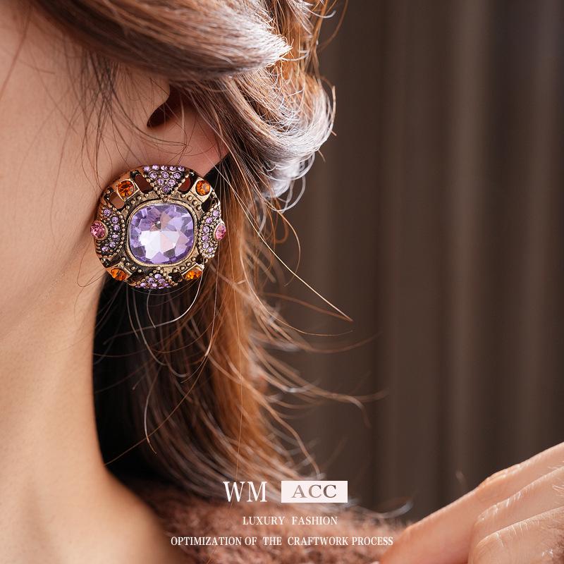 Vintage Silver Needle Diamond-Encrusted Square Earrings - Retro Court Style Luxury Ear Clips