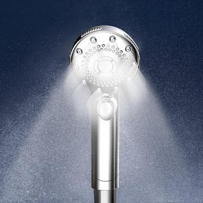 Duschkopf Wasser hoch Wasser Wasser Nano-Blasen-Dusche erhöhtes Wasser Wärme hohe Reinigung Schmutz schön schön einfach zu Adapter international