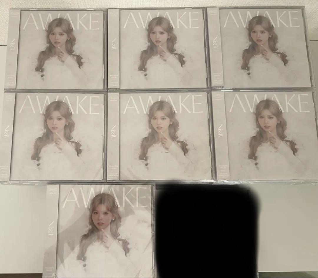 

[USED] NiziU Riku AWAKE WithU CD 70 pieces