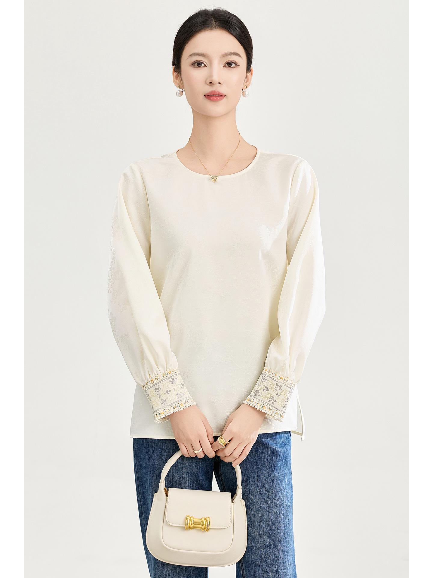 Women s Spring Long Sleeve Shirt with Embroidered Cuffs and Jacquard Design Medium абрикосовый