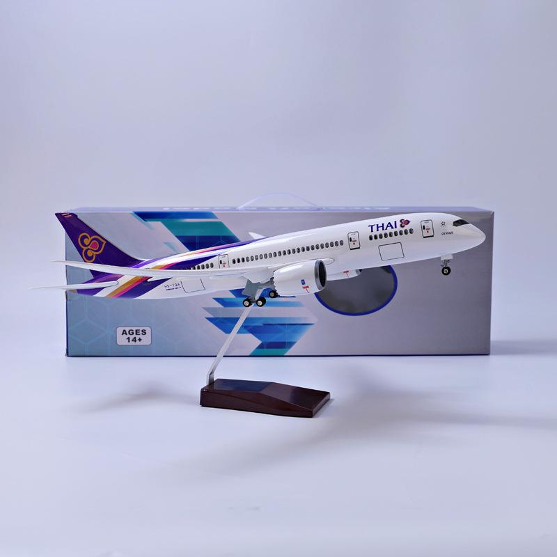 

B787 Aircraft 43CM 1/130 Scale Thai Airlines Airlines Model With Light & Base Diecast Resin Miniature Airplane Decoration Gifts No light