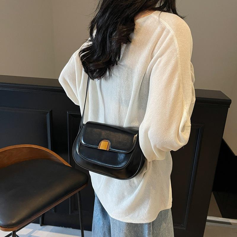 Women's bag niche high-end retro red bag 2025 new simple small square bag versatile shoulder messenger bag