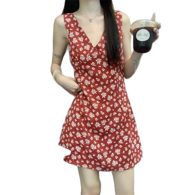 Red retro floral suspender dress women's summer new tea pure desire French temperament V-neck Hong Kong style skirt