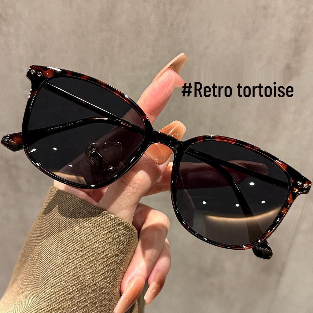 Retro Large Frame Women's Polarized Sunglasses - Tea-Colored, UV & Sun Protection, Perfect for Driving, Slimming Effect