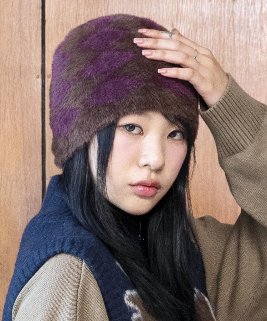 GLACK Gc076 Diamond Checker Hairy Knit Beanie (Brown)