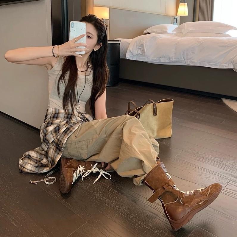 Retro lace-up Martin boots women's retro western style versatile and thin locomotive boots autumn and winter Maillard strap short boots