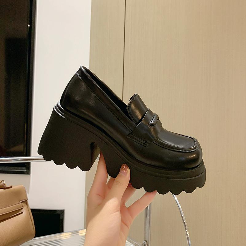 

Черные платформенные маленькие лоферы женские новые весенне-осенние ретро толстый высокий каблук британский стиль маленькие кожаные туфли 40