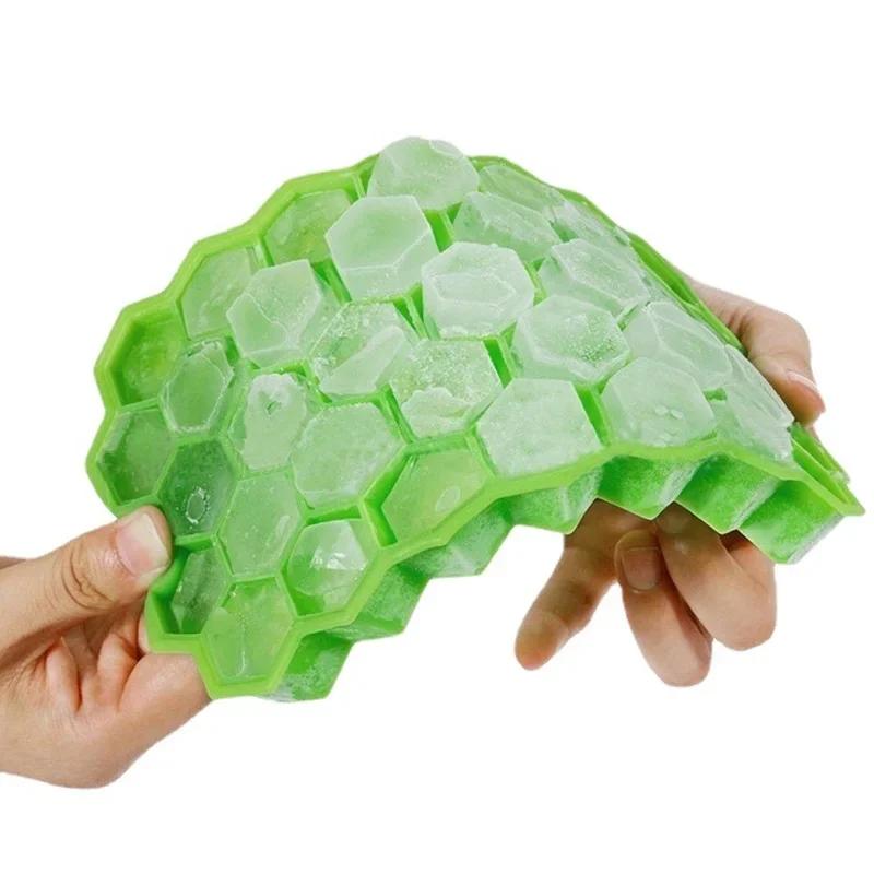 Creative Fashion 37 Lattice Food Grade Silicone Ice Cube Maker Mould Honeycomb Ice Cube Tray with Lids for Ice Cream Cold Drinks 20.5x12x2cm