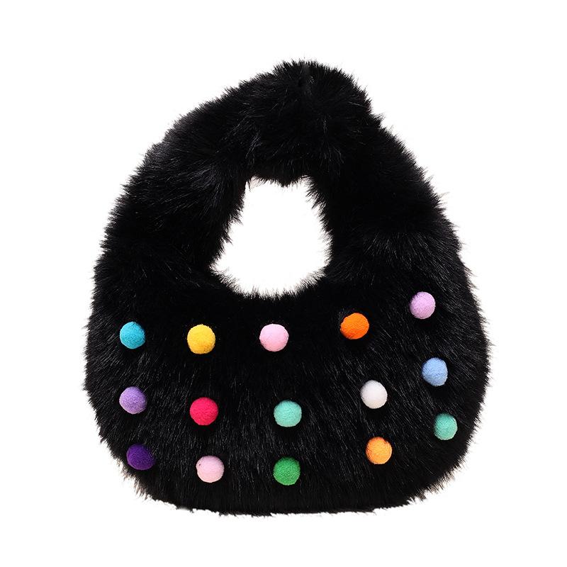 

Autumn and winter blanket bag 2025 new Korean version fashionable color hairball personalized women s one shoulder hand carrying dumpling bag чорний