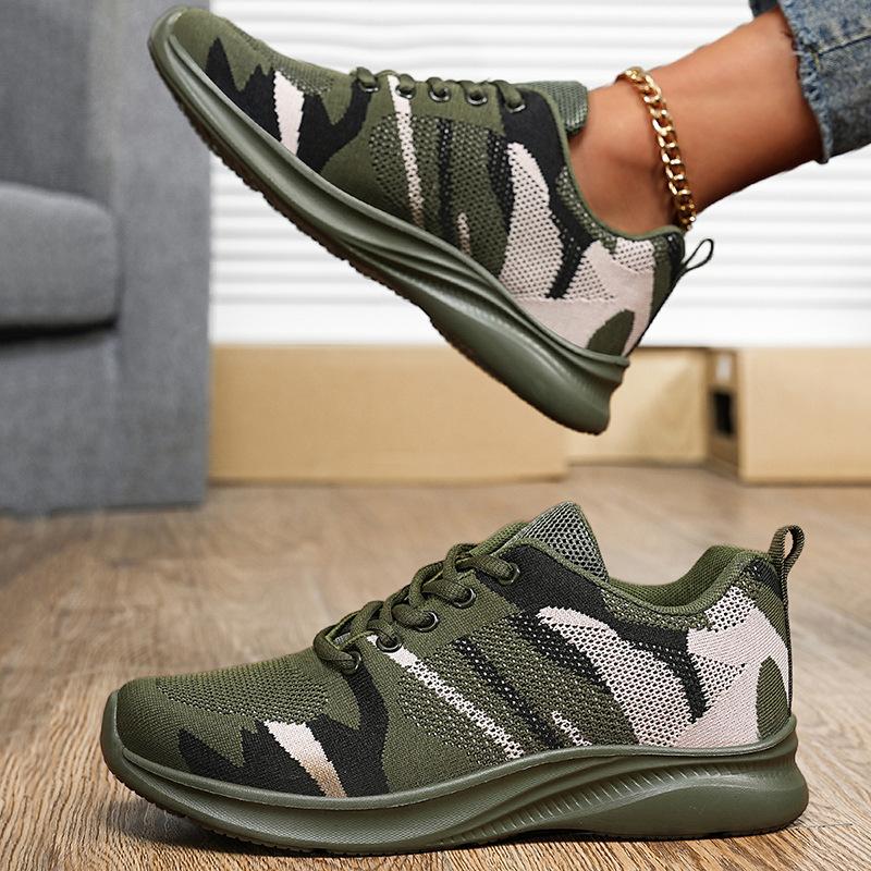 

Couple shoes Outdoor tooling shoes Rubber wear-resistant non-slip fly-woven mesh shoes Soft sole Camouflage casual shoes Men 44