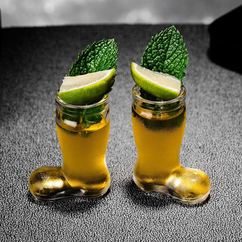 Creative Mini Boot-Shaped Shot Glass with Handle – Novelty Cocktail & Wine Cup