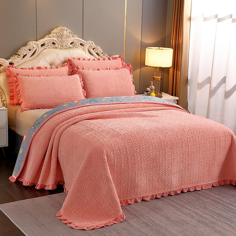 3pcs Set Winter Thick Velvet Bedspread Super Soft Flannel Quilting Bed Cover Non-slip Breathable Bedsheet with 2pcs pillowcase