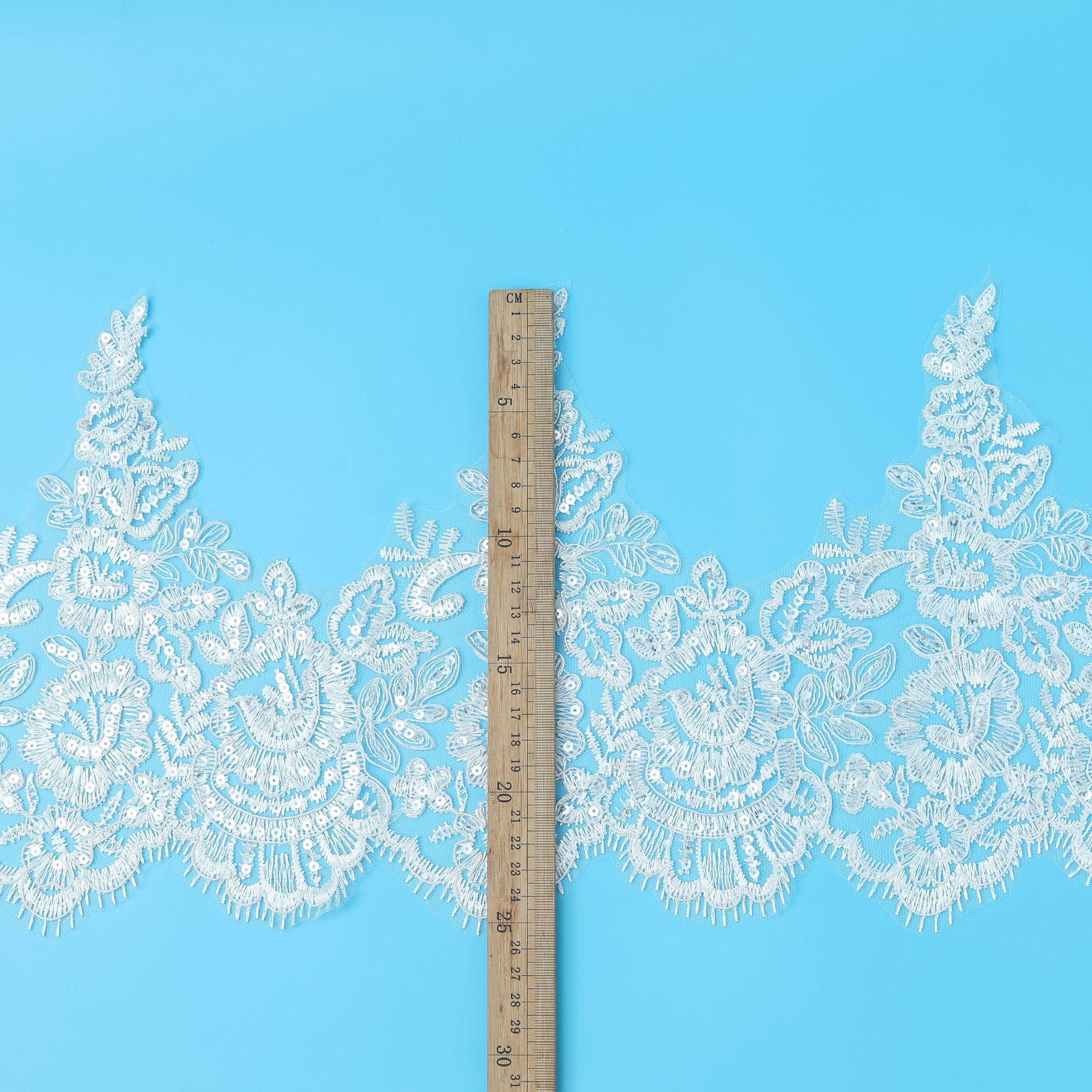 

Eyelashes, Car Bones, Lace, Children S Clothing, Wedding Dress, Veil, Skirt, Clothing Decoration Accessories 26Cm White/crystal piece/width 26cm