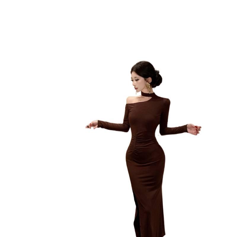 Women's One-Shoulder Slash Neck Halter Dress - Cinched Waist, Slit, New Style